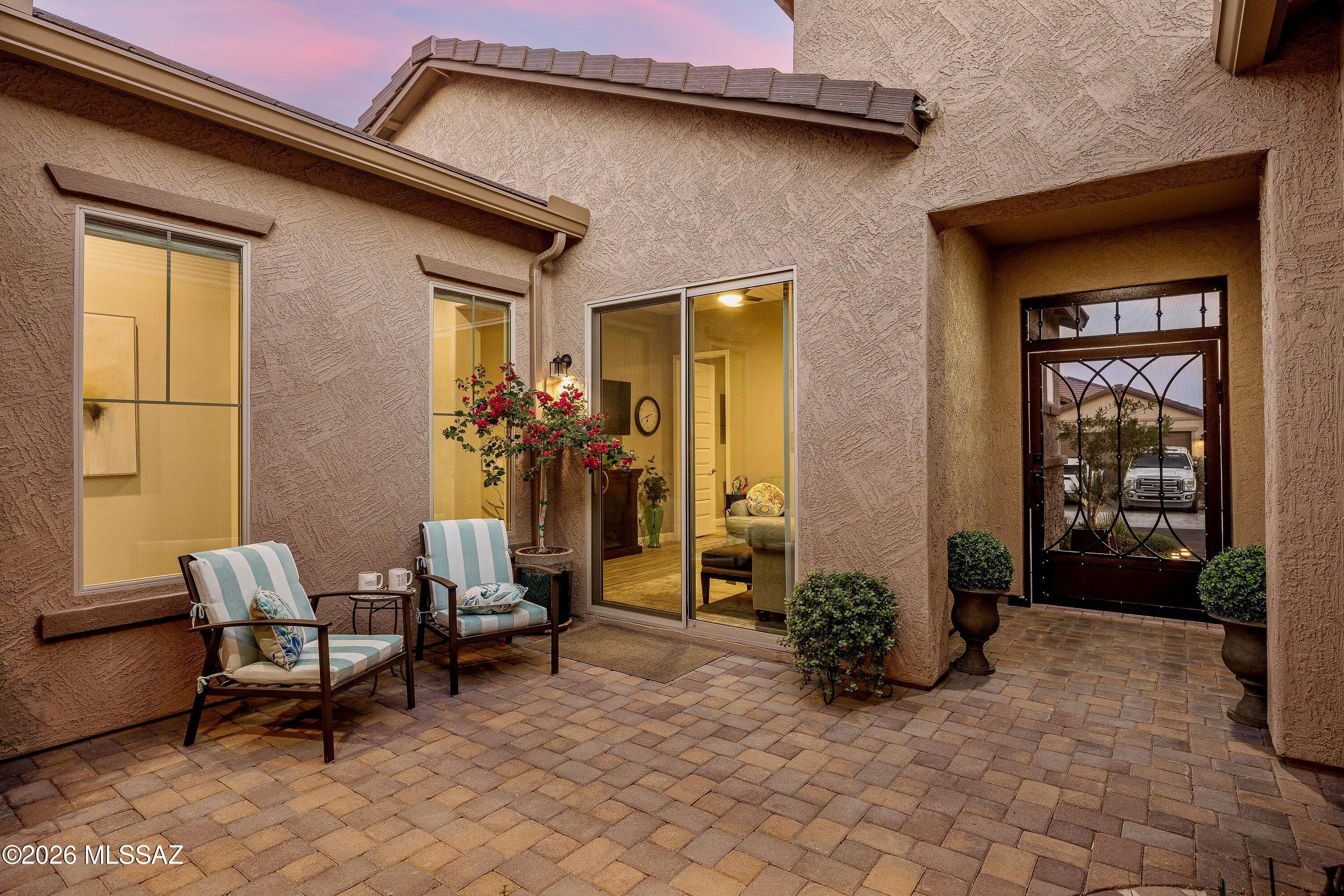8489 North Lone Ranger Road Tucson, AZ 85743 - Photo 10 of 50 Courtyard view towards additional private ensuite.