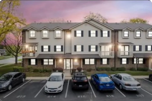 $2,200 | 1486 West Jefferson Avenue, Unit 1486JB, Naperville, IL 60540
