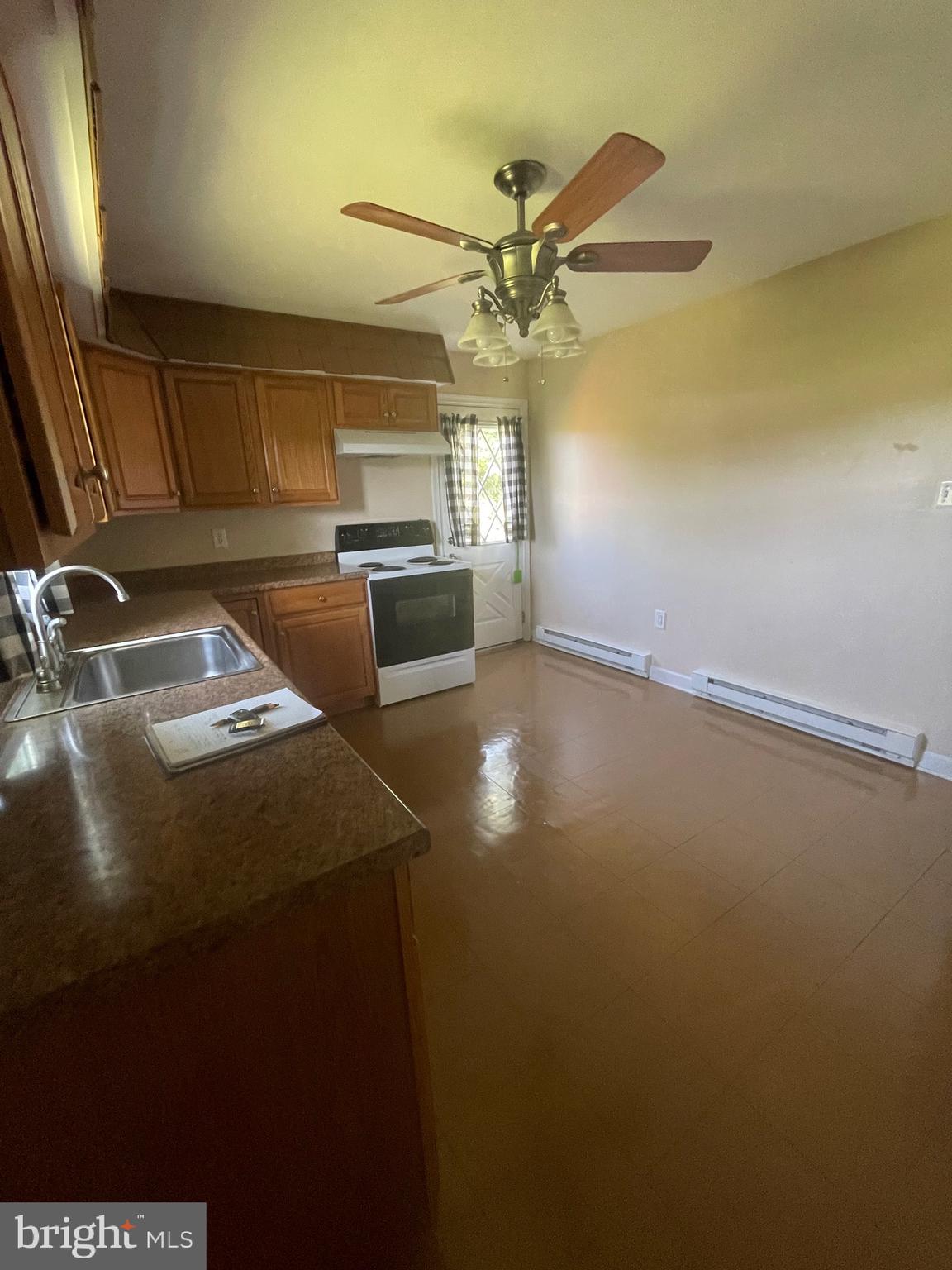 580 Cullen Road Lincoln University, PA 19352 - Photo 8 of 14 Eat-in kitchen