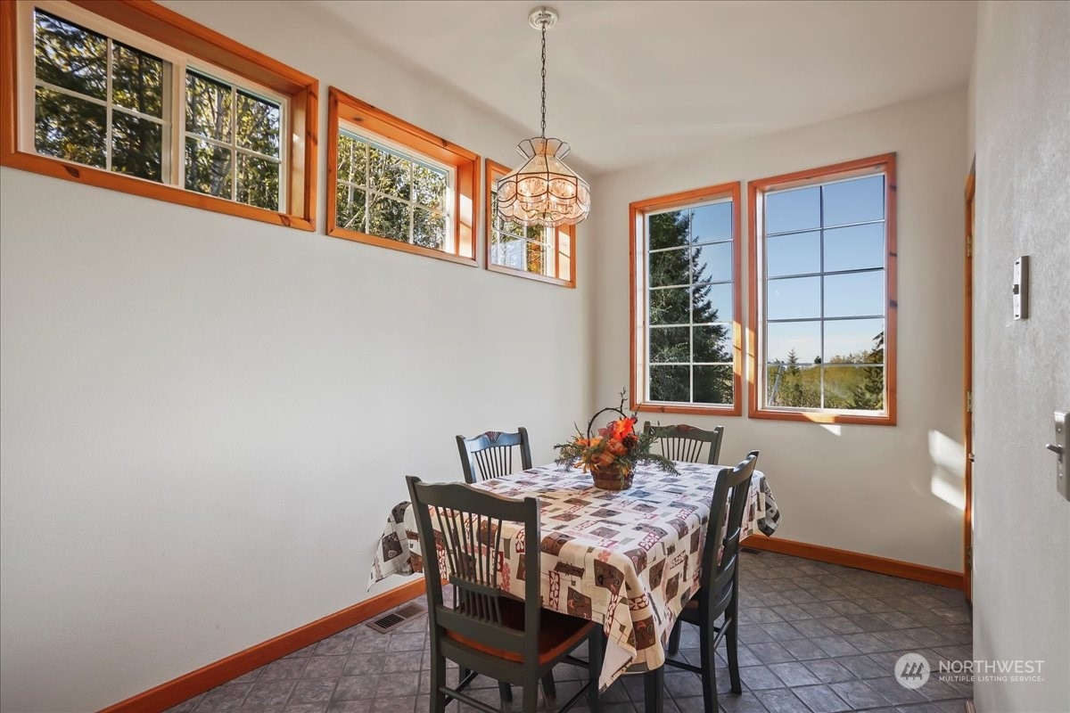 333 Dietz Road Port Angeles, WA 98362 - Photo 17 of 38 Gallery Image 17
