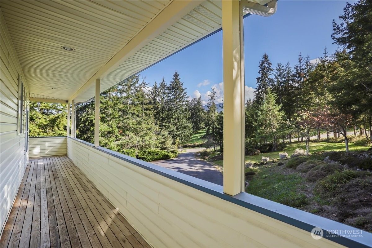 333 Dietz Road Port Angeles, WA 98362 - Photo 10 of 38 Gallery Image 10