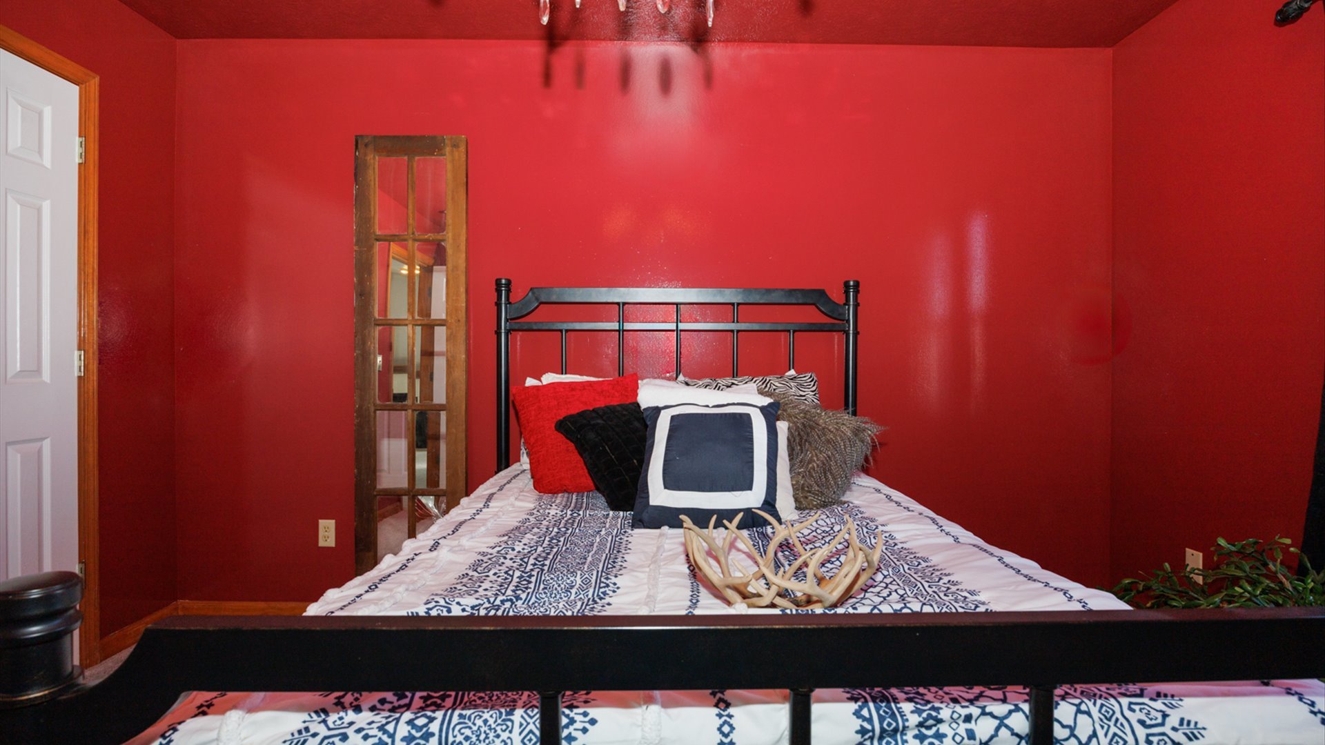 67 Oak Park Road Bloomington, IL 61701 - Photo 18 of 34 a bird view of a room