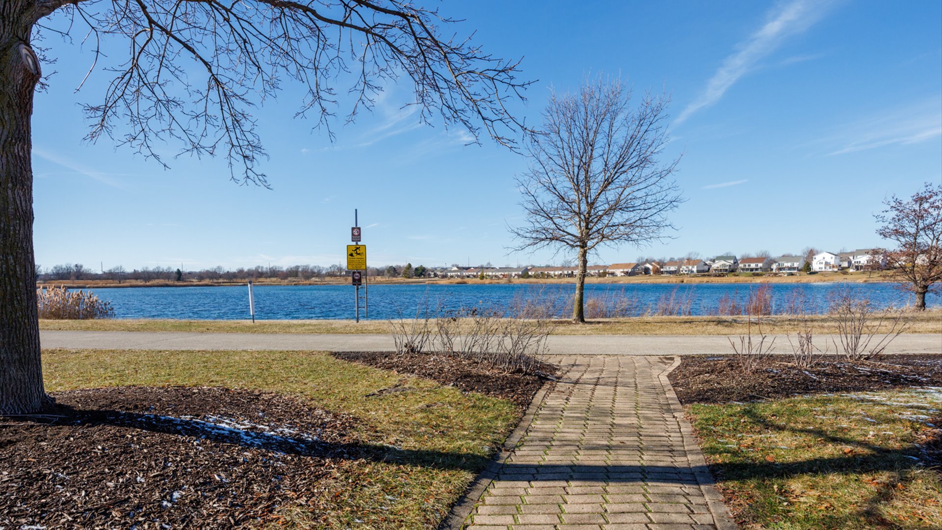 67 Oak Park Road Bloomington, IL 61701 - Photo 33 of 34 a view of a swimming pool and an outdoor space