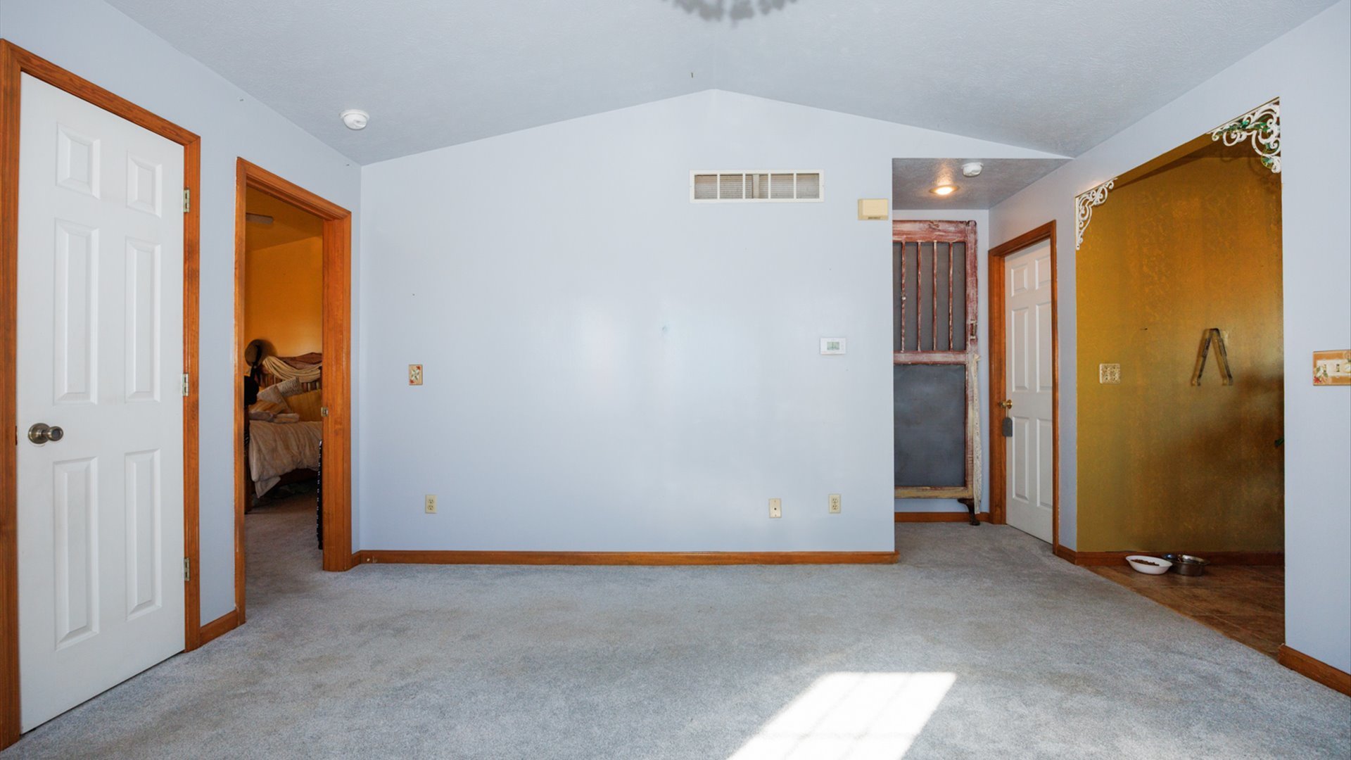 67 Oak Park Road Bloomington, IL 61701 - Photo 6 of 34 an empty room with closet