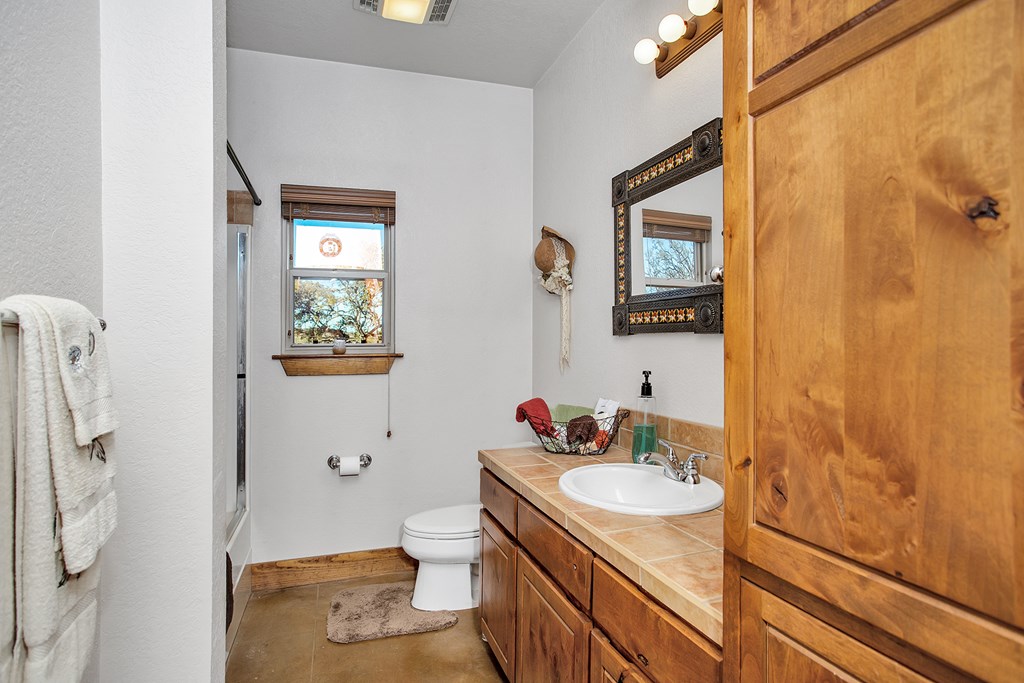 3831 Reeh Road Fredericksburg, TX 78624 - Photo 17 of 22 Gallery Image 17