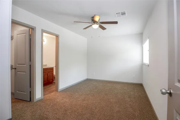 $1,700 | 2702 Appian Way, New Caney, TX 77357