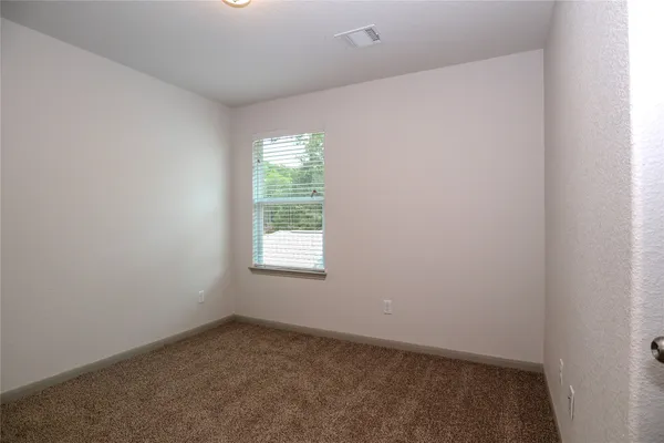 $1,700 | 2702 Appian Way, New Caney, TX 77357