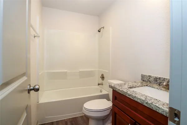 $1,700 | 2702 Appian Way, New Caney, TX 77357