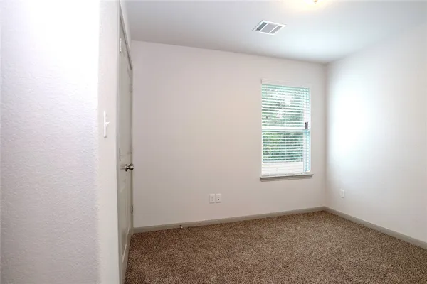 $1,700 | 2702 Appian Way, New Caney, TX 77357