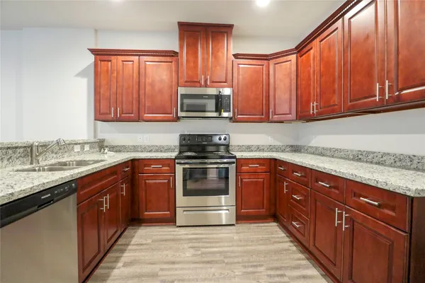 $1,700 | 2702 Appian Way, New Caney, TX 77357