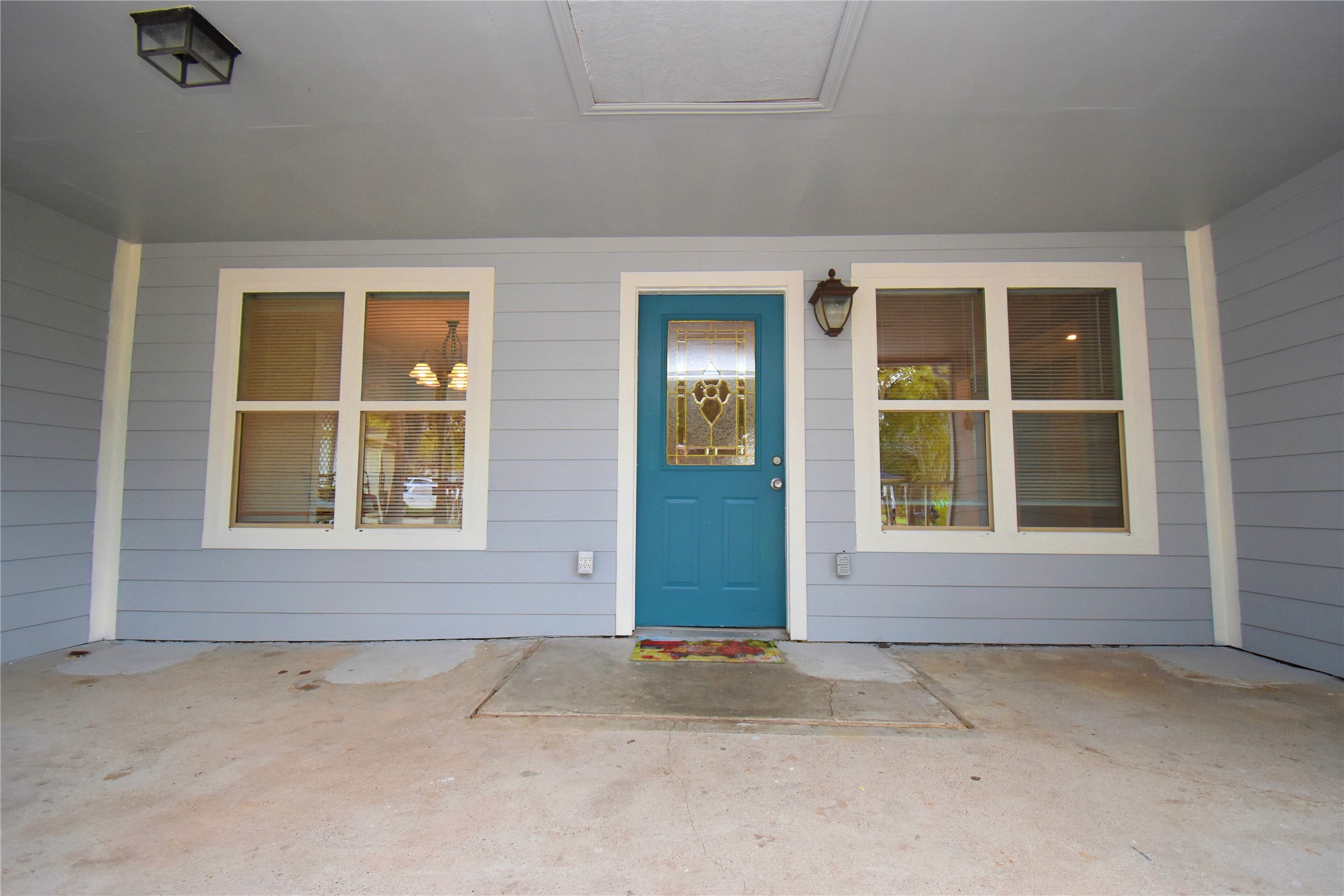 1115 Georgina Street Rosenberg, TX 77471 - Photo 2 of 17 a view of an empty room with a window