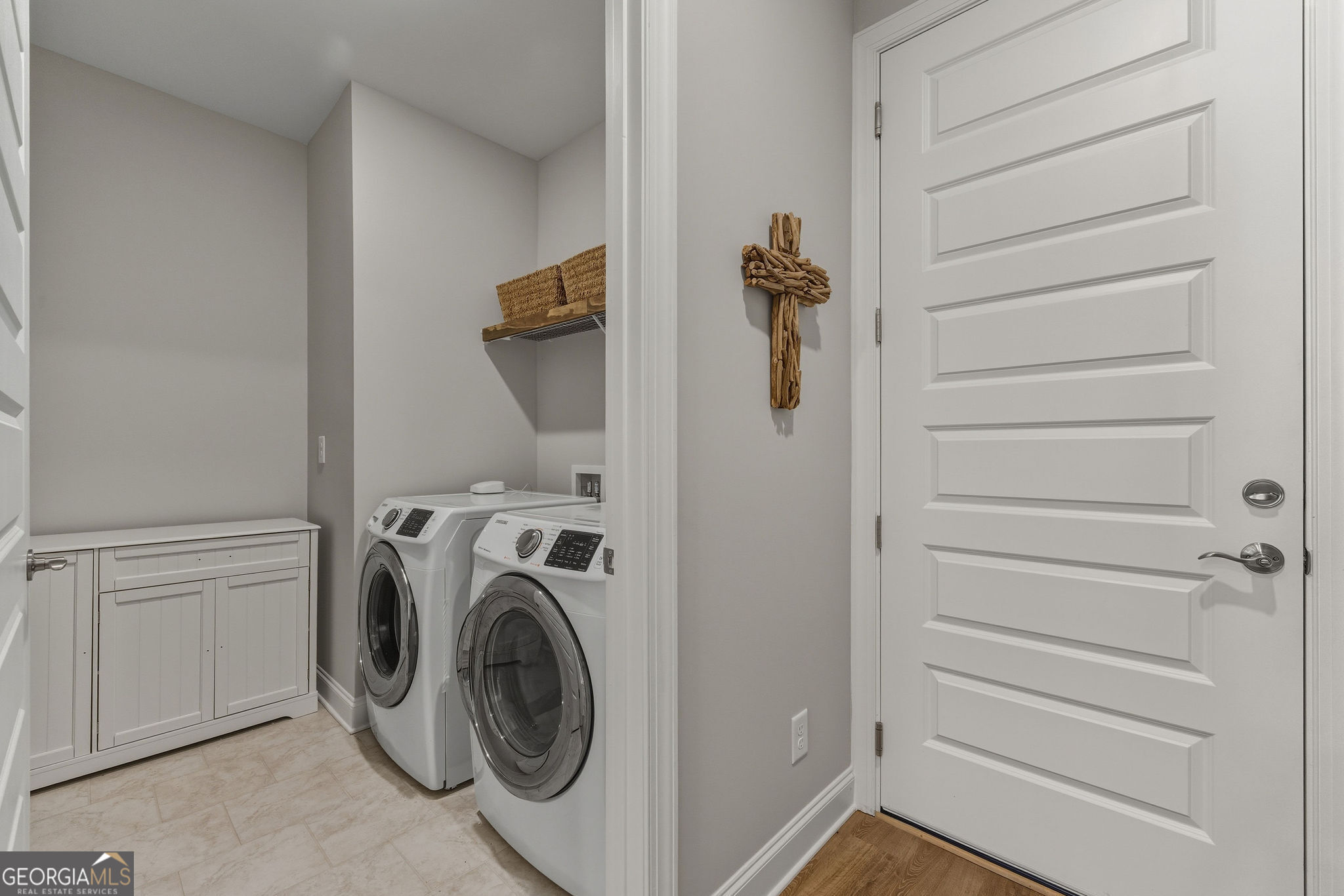 1140 Providence Loop Greensboro, GA 30642 - Photo 18 of 28 a utility room with dryer and washer
