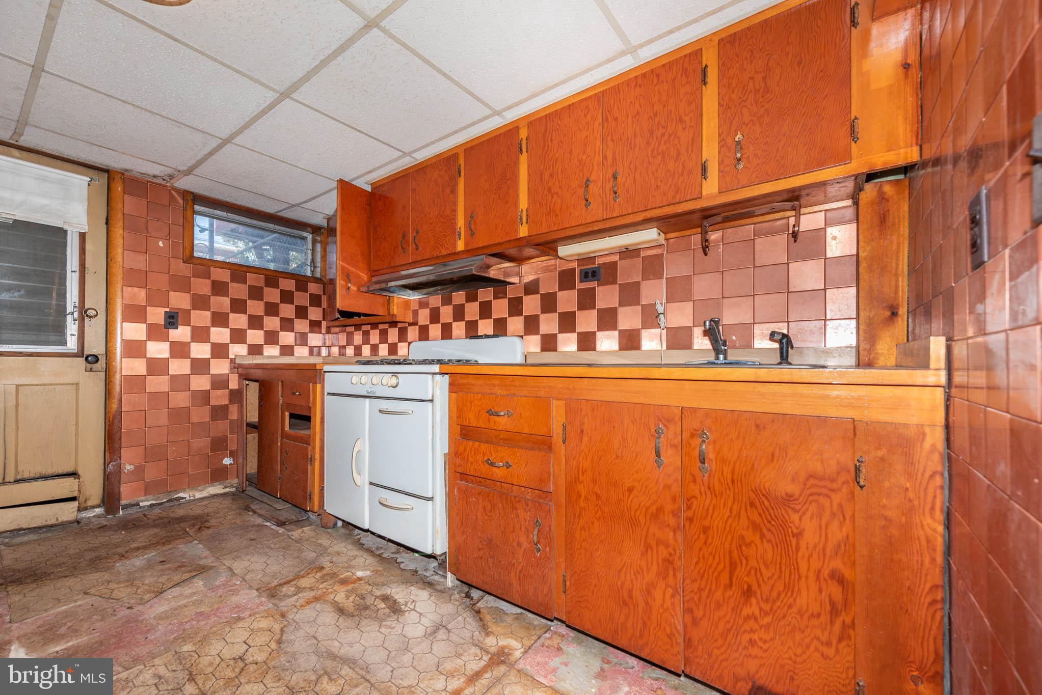 6910 Gough Street Baltimore, MD 21224 - Photo 15 of 21