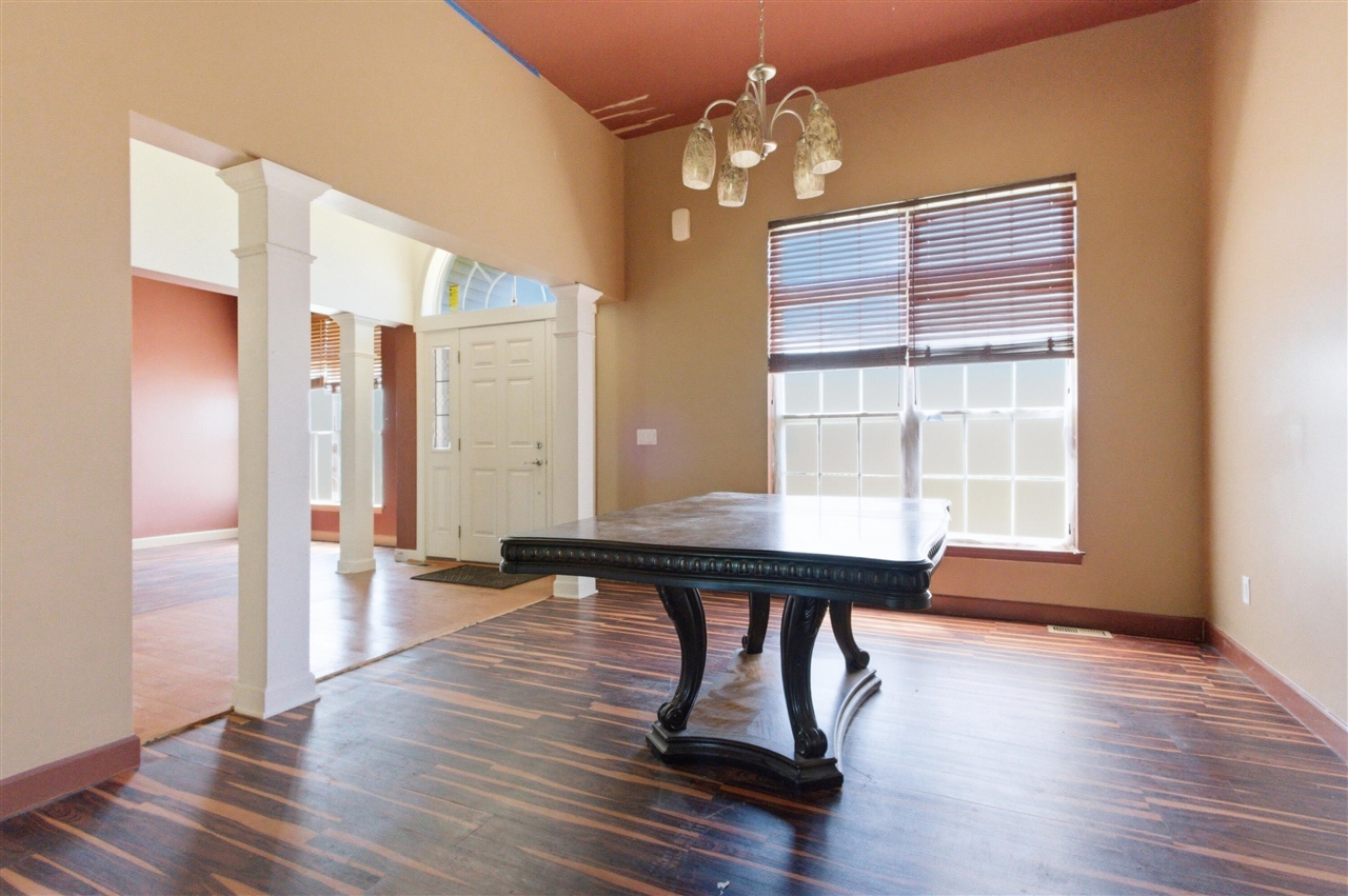 32200 Ecorse Road Romulus, MI 48174 - Photo 8 of 27