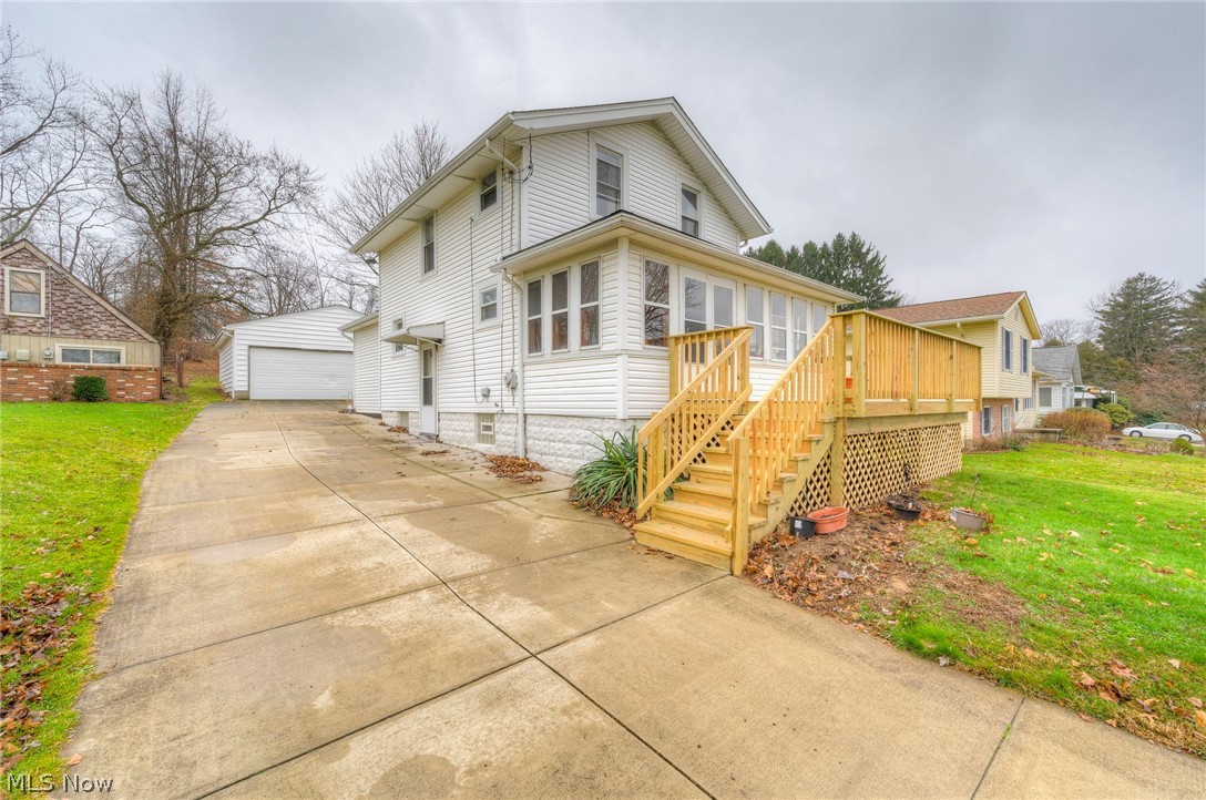 1624 Faye Road Akron, OH 44306 - Photo 3 of 35 Gallery Image 3