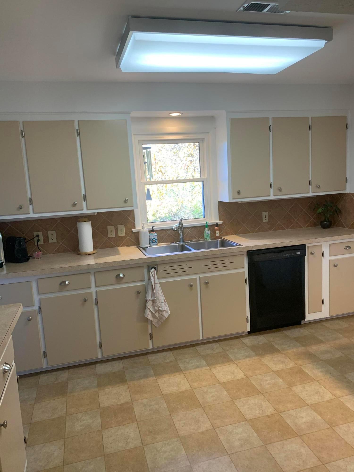 1870 McCoy Road Columbus, OH 43220 - Photo 20 of 46