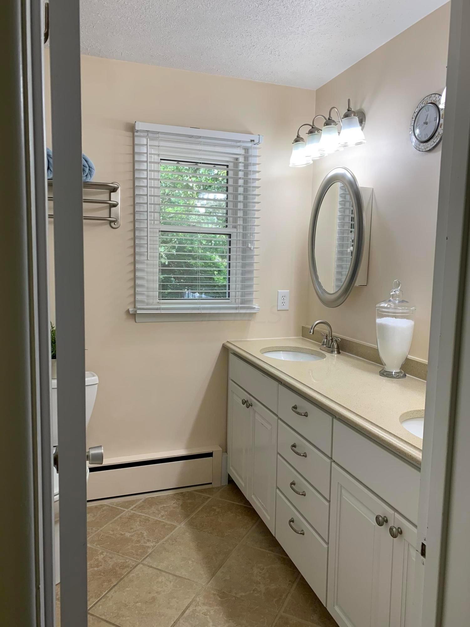 1870 McCoy Road Columbus, OH 43220 - Photo 32 of 46