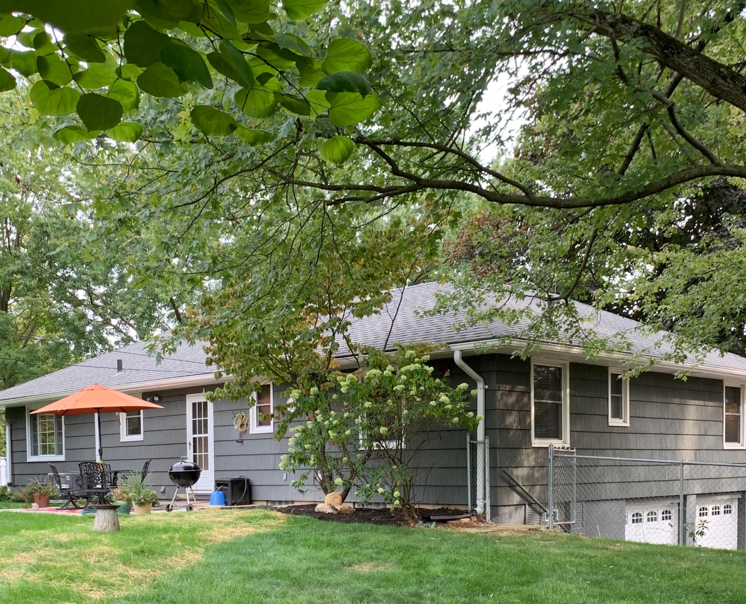 1870 McCoy Road Columbus, OH 43220 - Photo 4 of 46