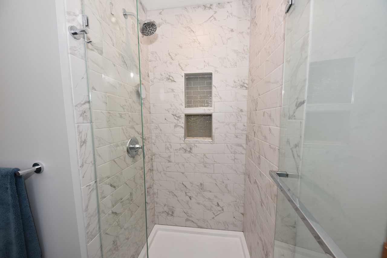 16205 Choctaw Trail Brookfield, WI 53005 - Photo 13 of 29 Primary Bath