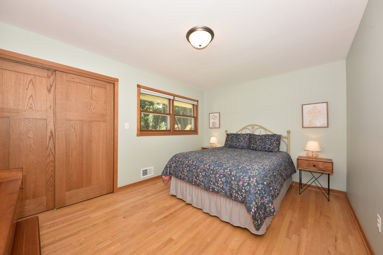 16205 Choctaw Trail Brookfield, WI 53005 - Photo 18 of 29 Bedroom #3