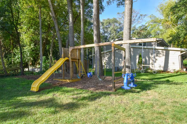 $599,900 | 16205 Choctaw Trail, Brookfield, WI 53005