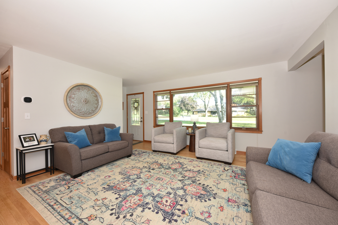 16205 Choctaw Trail Brookfield, WI 53005 - Photo 3 of 29 Front Living Room