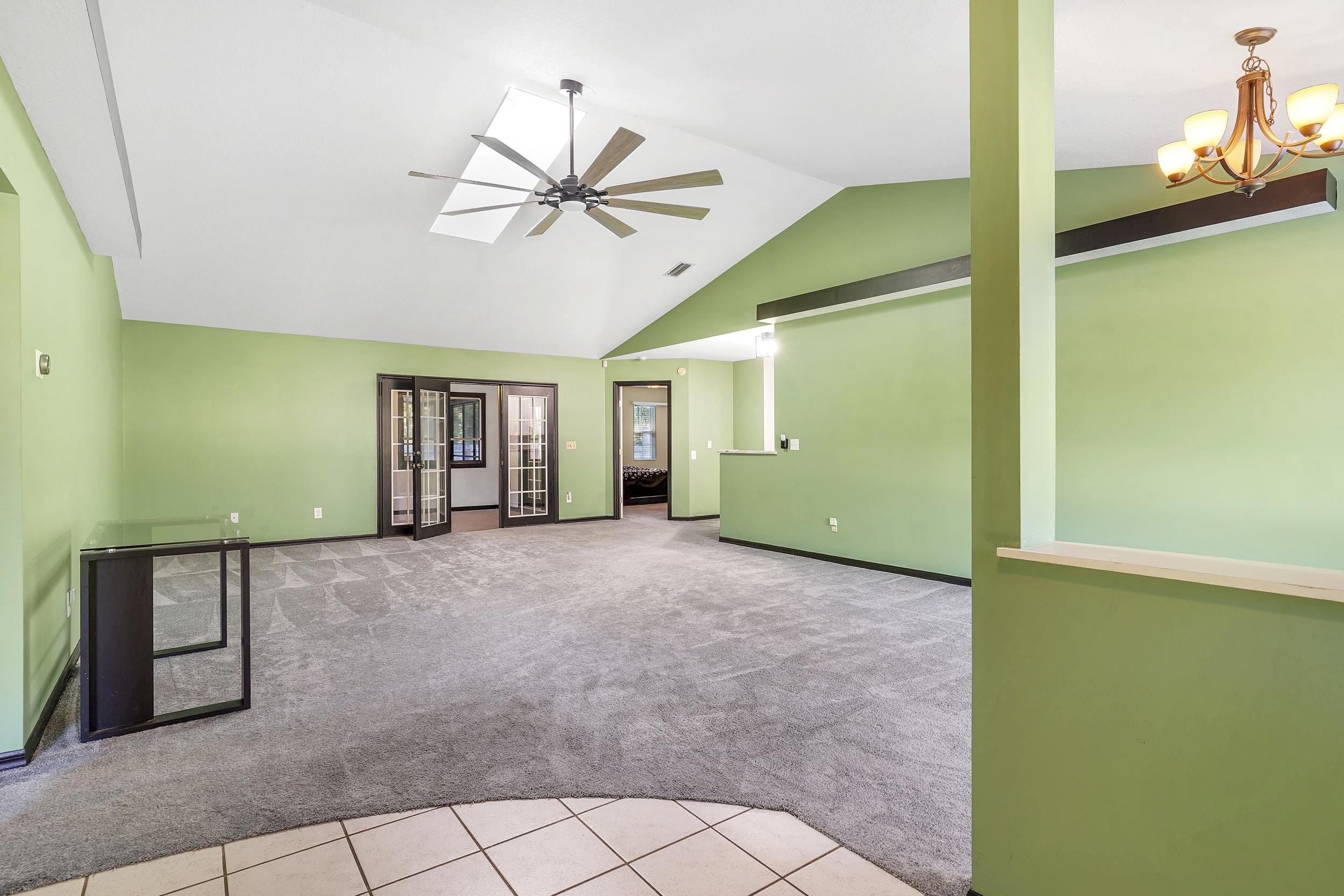 607 West Bianca Circle St. Augustine, FL 32086 - Photo 10 of 35 a view of an empty room with a window