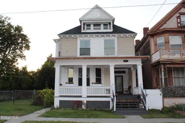 $239,000 | 813 2nd Avenue, Troy, NY 12182