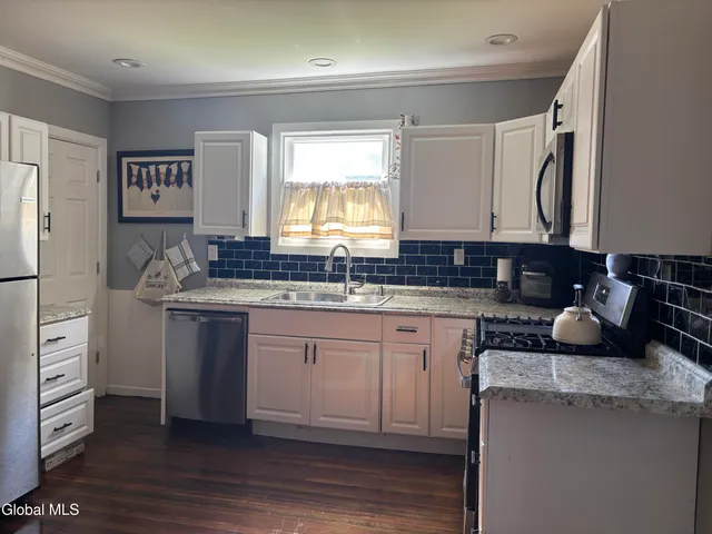 $239,000 | 813 2nd Avenue, Troy, NY 12182