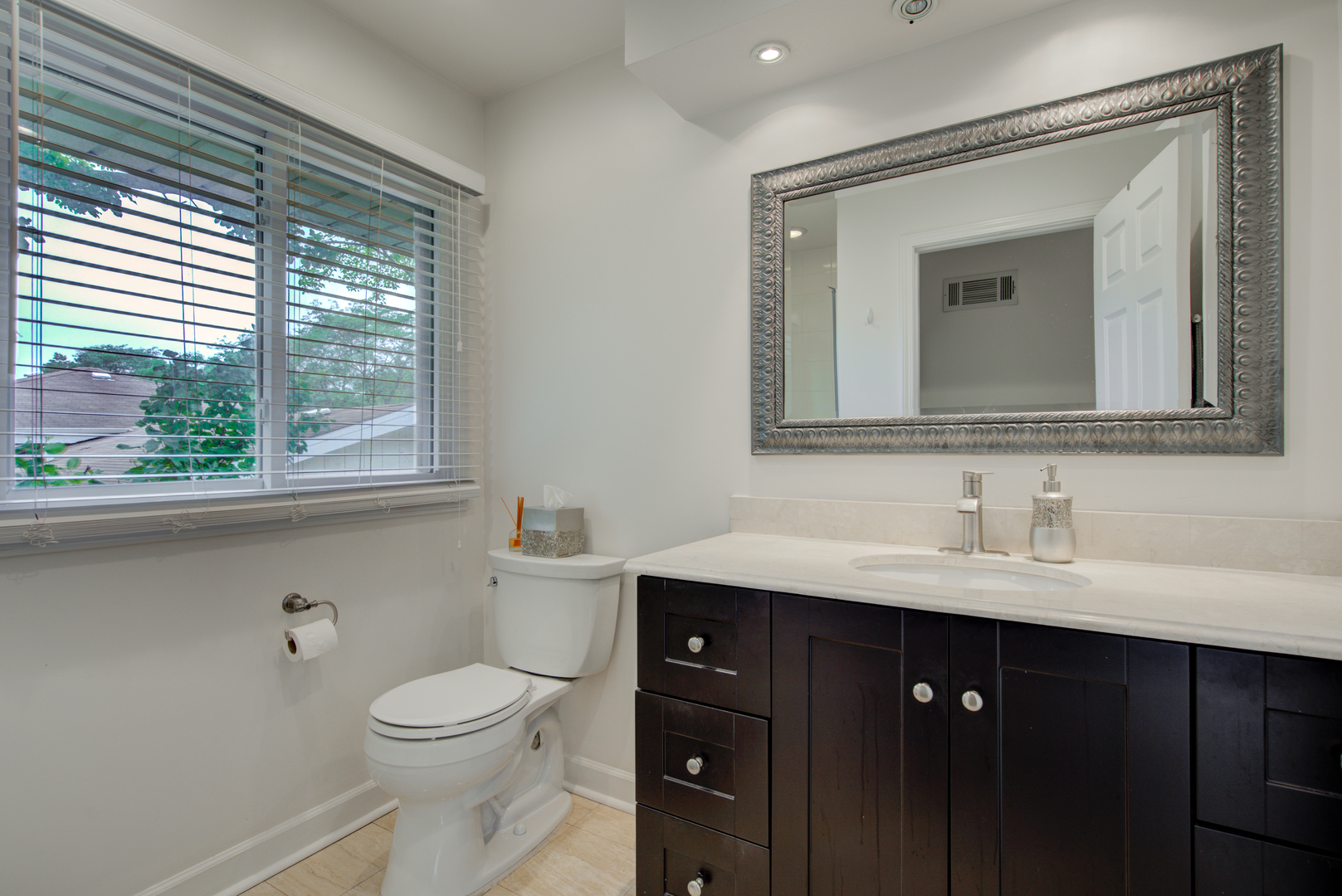 920 Ridge Road Highland Park, IL 60035 - Photo 14 of 35