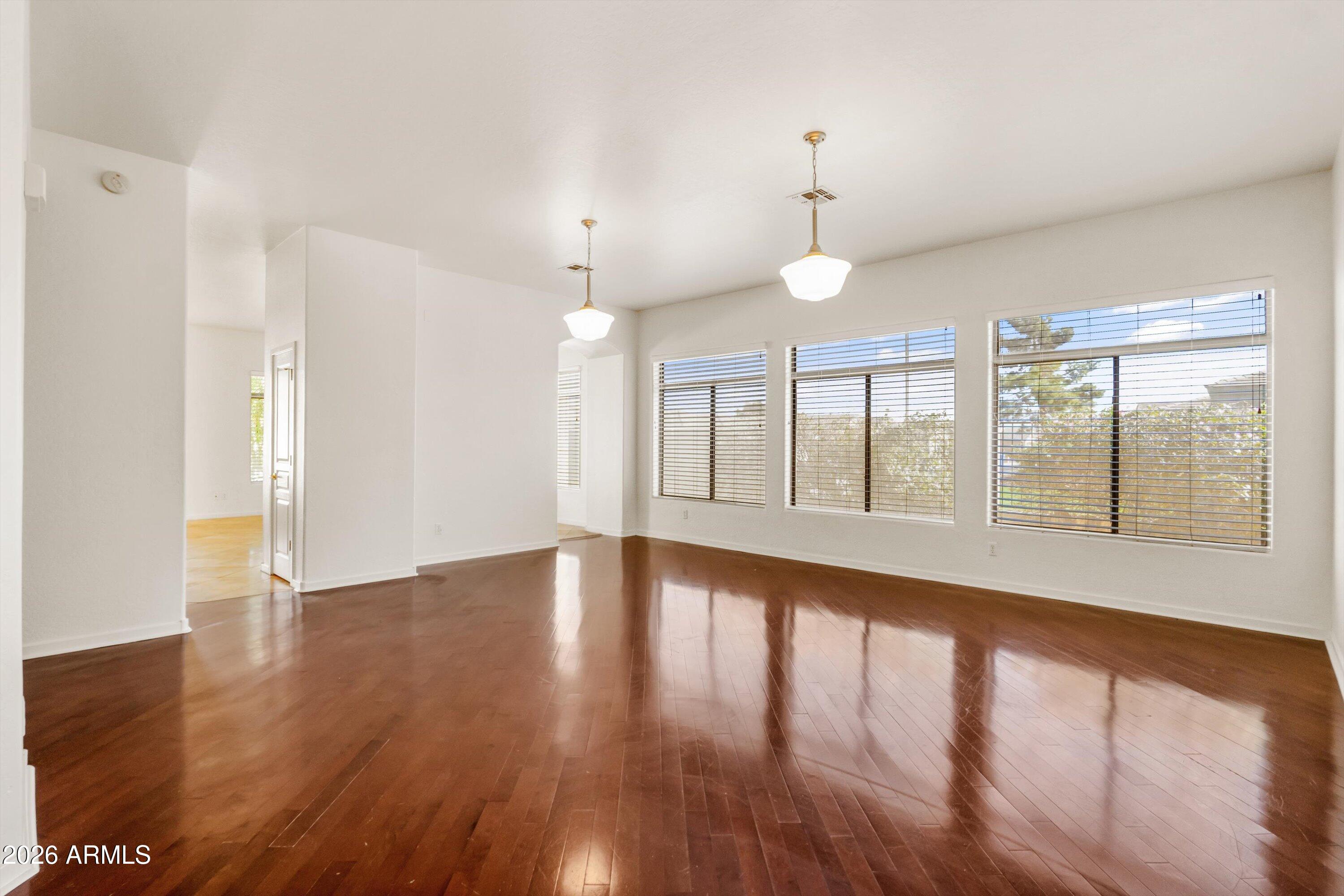 2130 East Beautiful Lane Phoenix, AZ 85042 - Photo 11 of 35 13-DSC06283