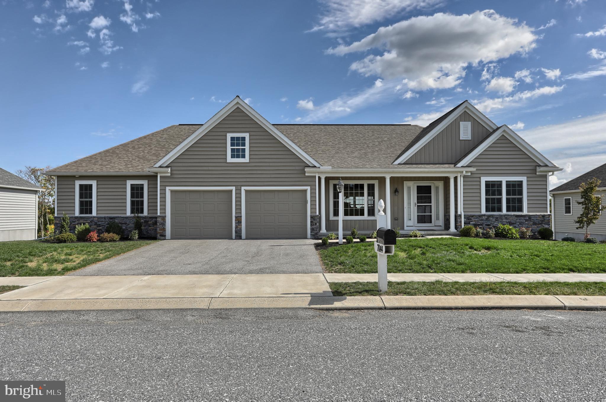 7044 Beaver Spring Road Harrisburg, PA 17111 - Photo 4 of 46 Gallery Image 4
