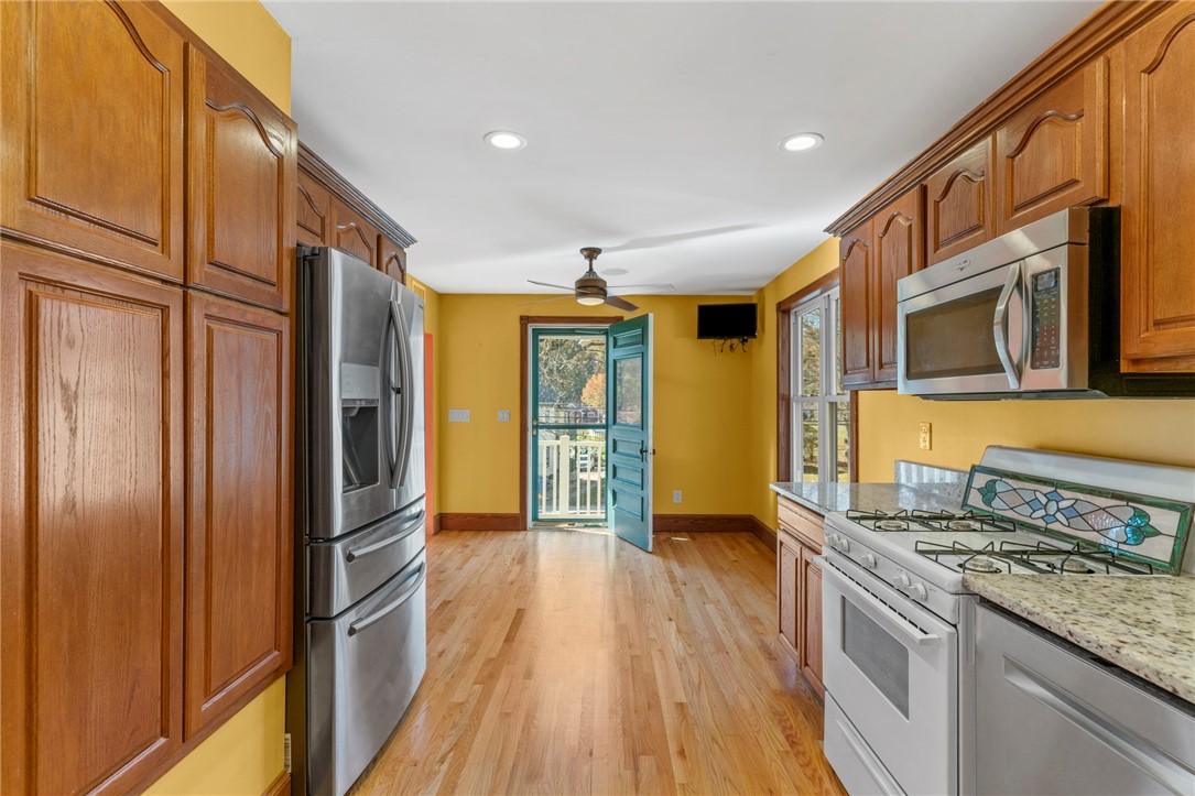 369 Old River Road Lincoln, RI 02838 - Photo 29 of 49 Gallery Image 29