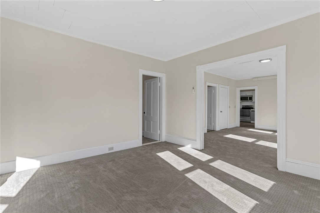 369 Old River Road Lincoln, RI 02838 - Photo 8 of 49 Unit 1 Living Room
