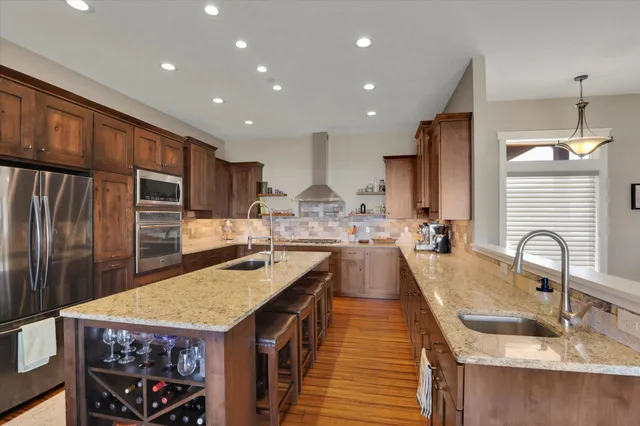 $1,080,000 | 8301 North Upper Mayes Lane, Spokane, WA 99208