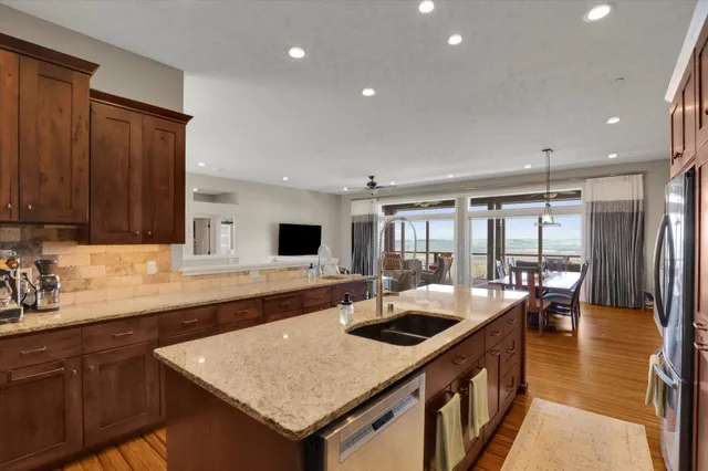 $1,080,000 | 8301 North Upper Mayes Lane, Spokane, WA 99208