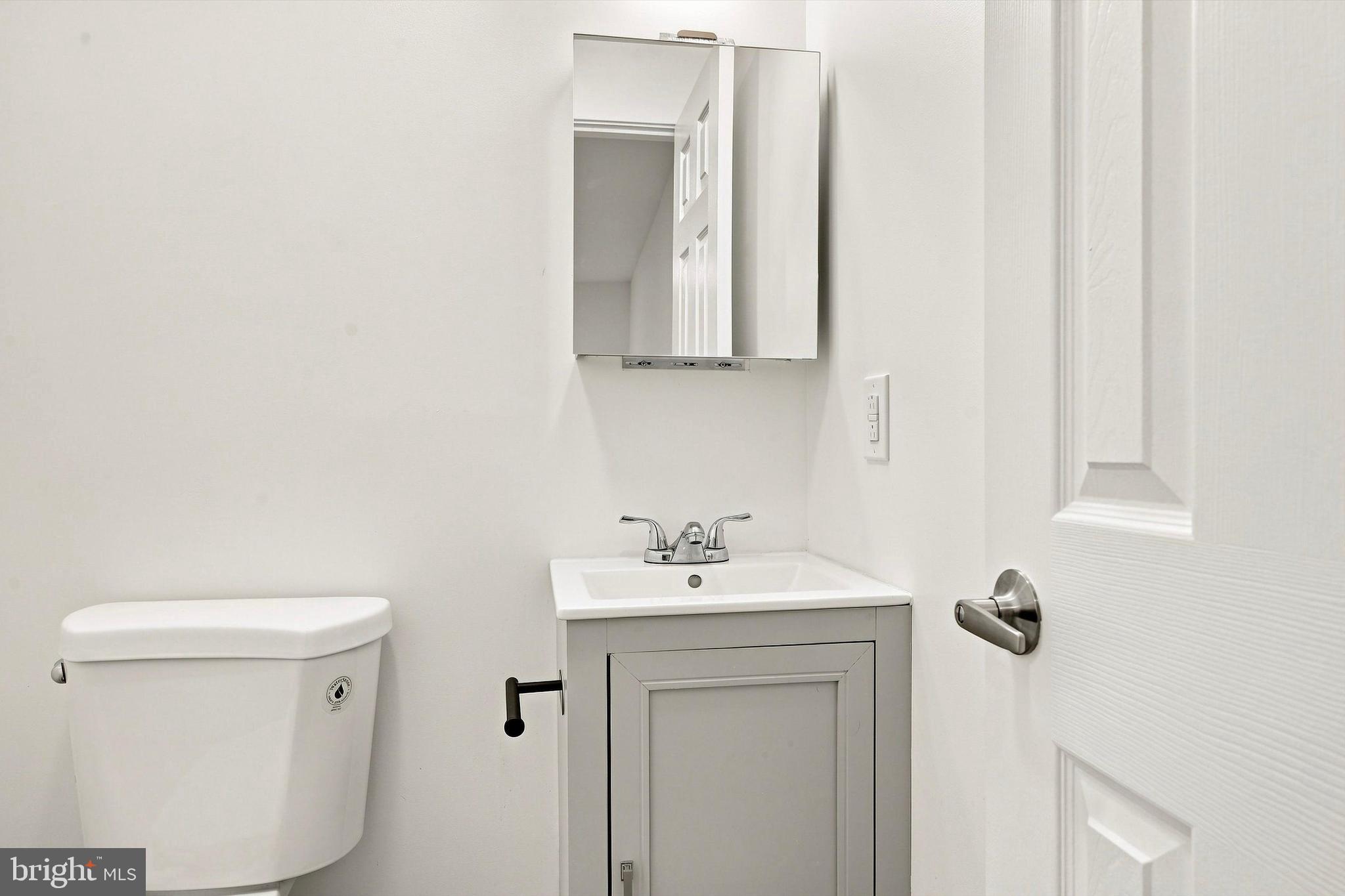 400 North Front Street, Unit E Philadelphia, PA 19123 - Photo 14 of 15 Gallery Image 14