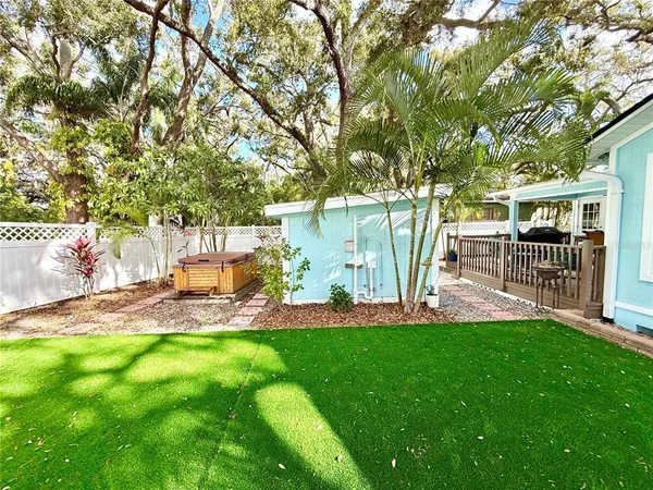$2,725 | 1304 New York Avenue, Dunedin, FL 34698