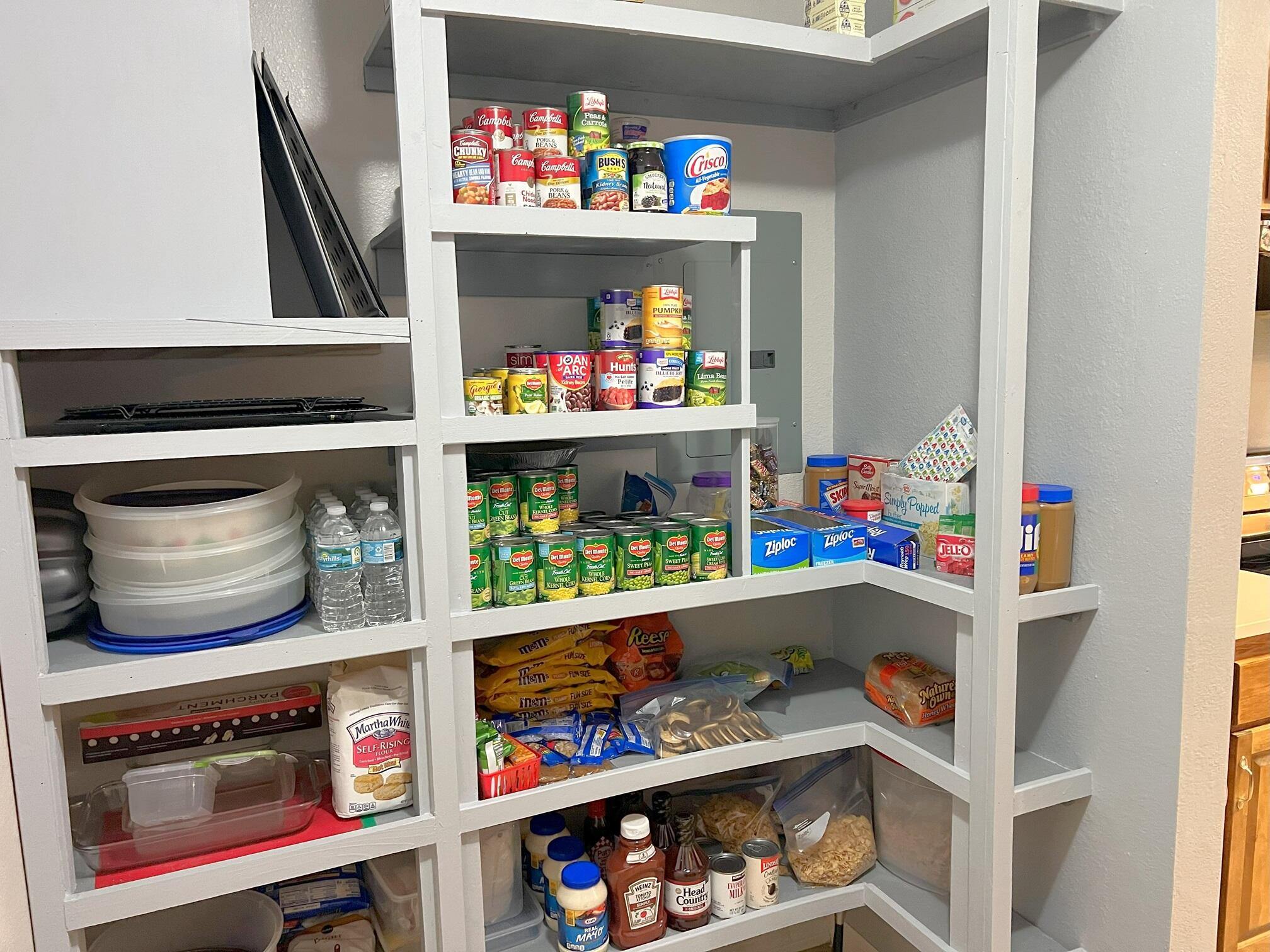 1978 Juniper Lake Road DeFuniak Springs, FL 32433 - Photo 19 of 57 Pantry, Utility Room (2)