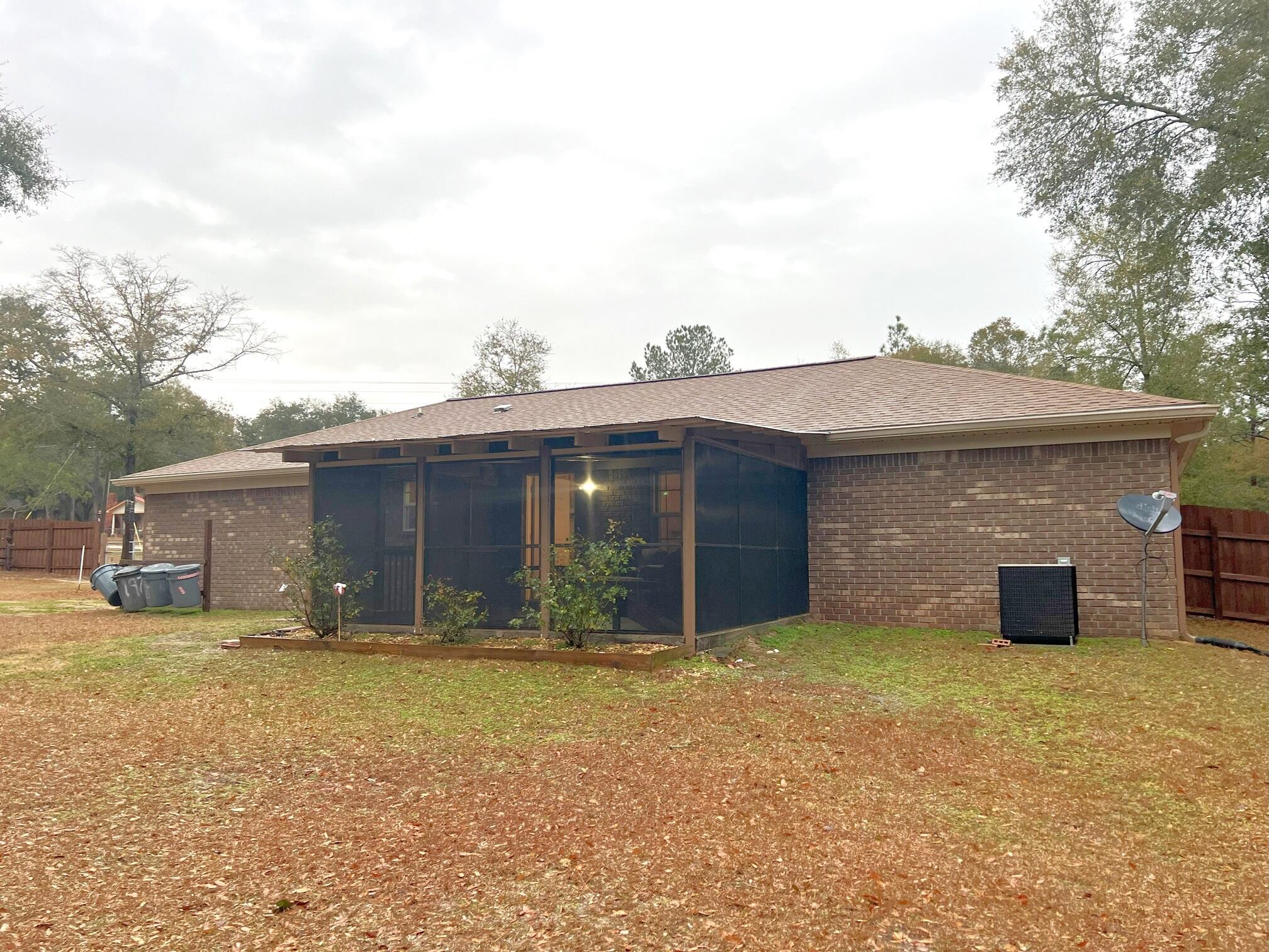 1978 Juniper Lake Road DeFuniak Springs, FL 32433 - Photo 3 of 57 House Back (1)