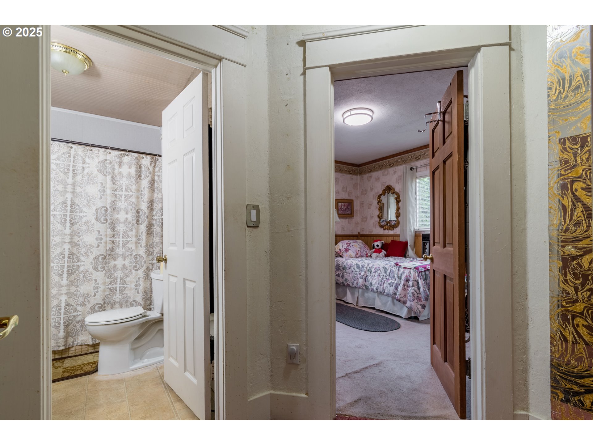 860 Adams Street Eugene, OR 97402 - Photo 13 of 46 a view of a bathroom from a gallery