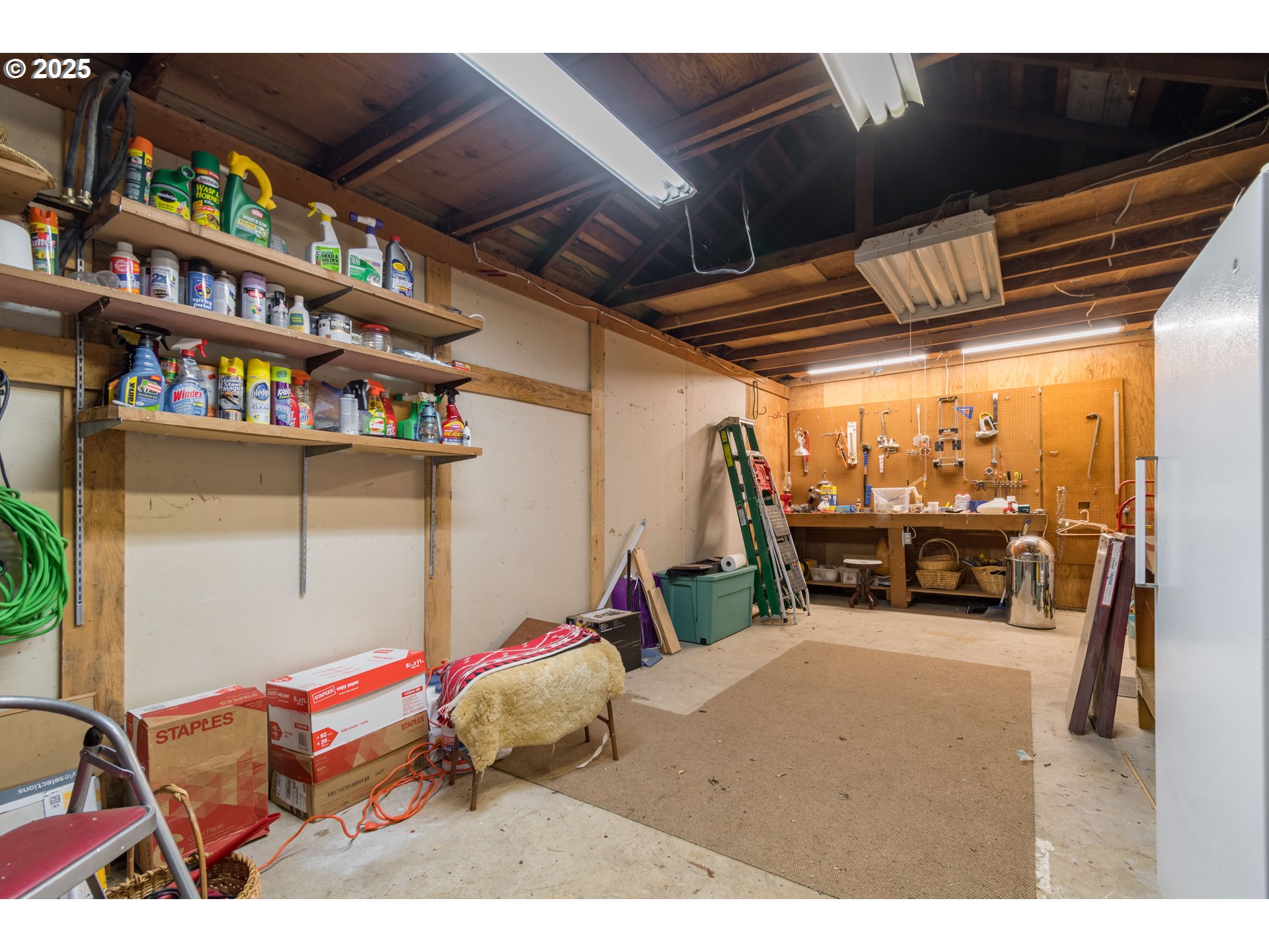 860 Adams Street Eugene, OR 97402 - Photo 38 of 46 a view of parking garage