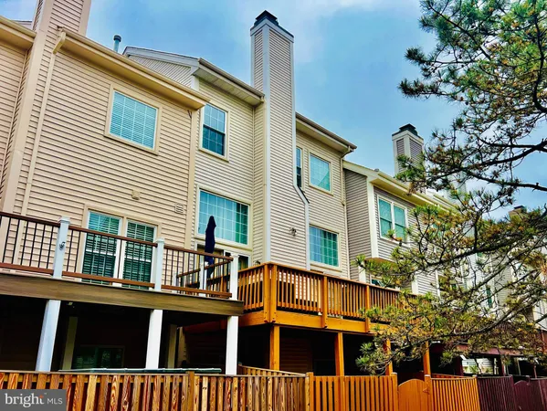 $3,200 | 14602 Creek Valley Court, Centreville, VA 20120