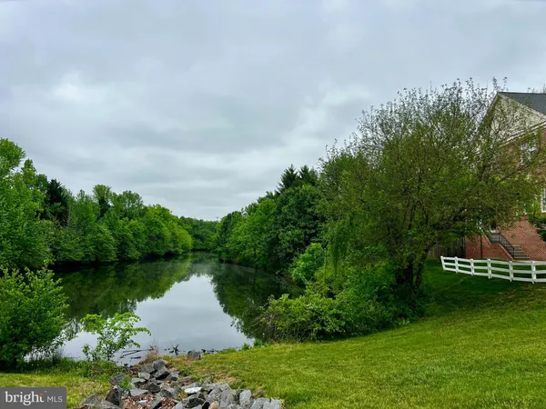 $3,200 | 14602 Creek Valley Court, Centreville, VA 20120