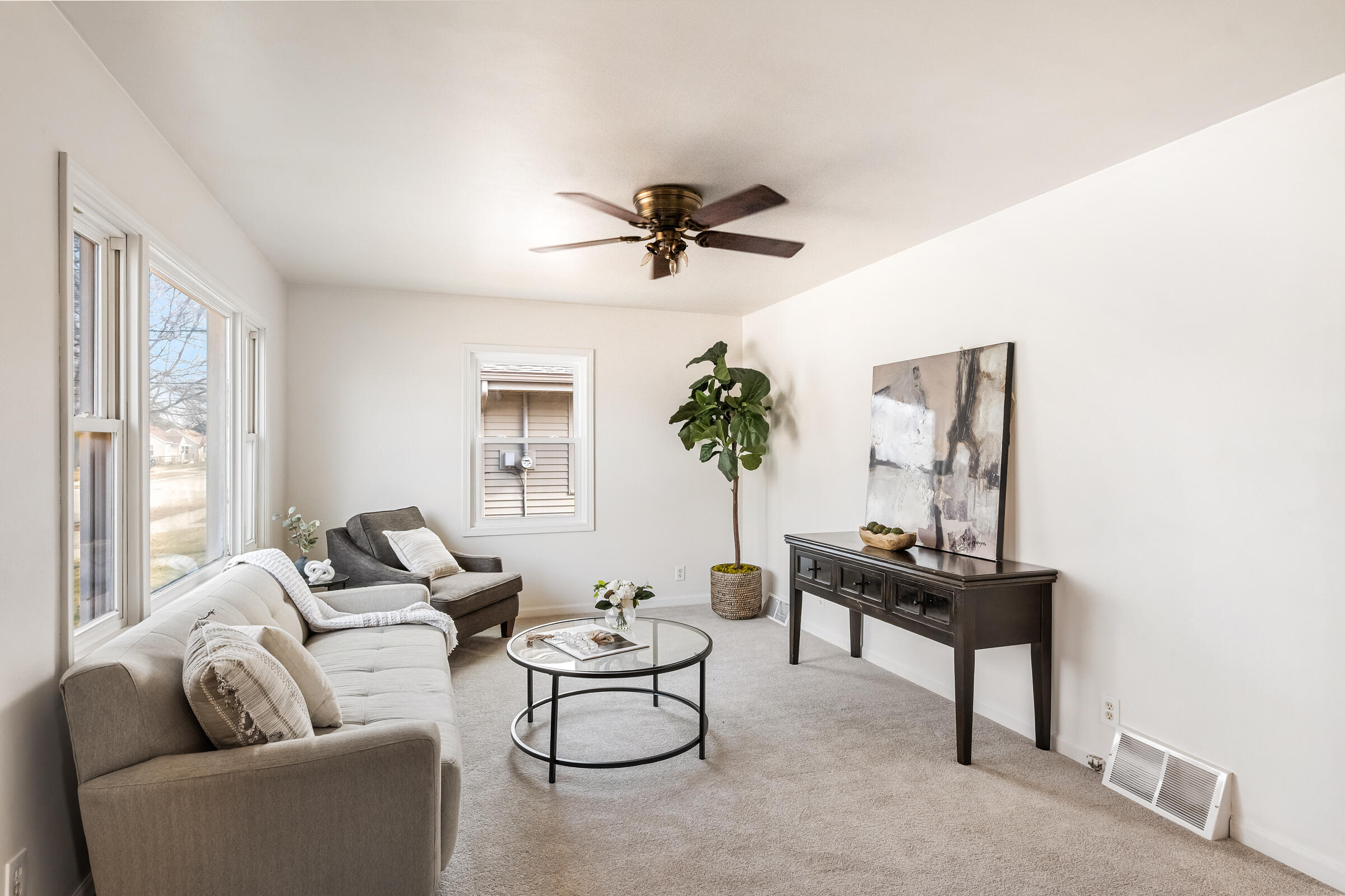 313 East Coolidge Avenue Appleton, WI 54915 - Photo 6 of 27 313-ECoolidgeAve-113