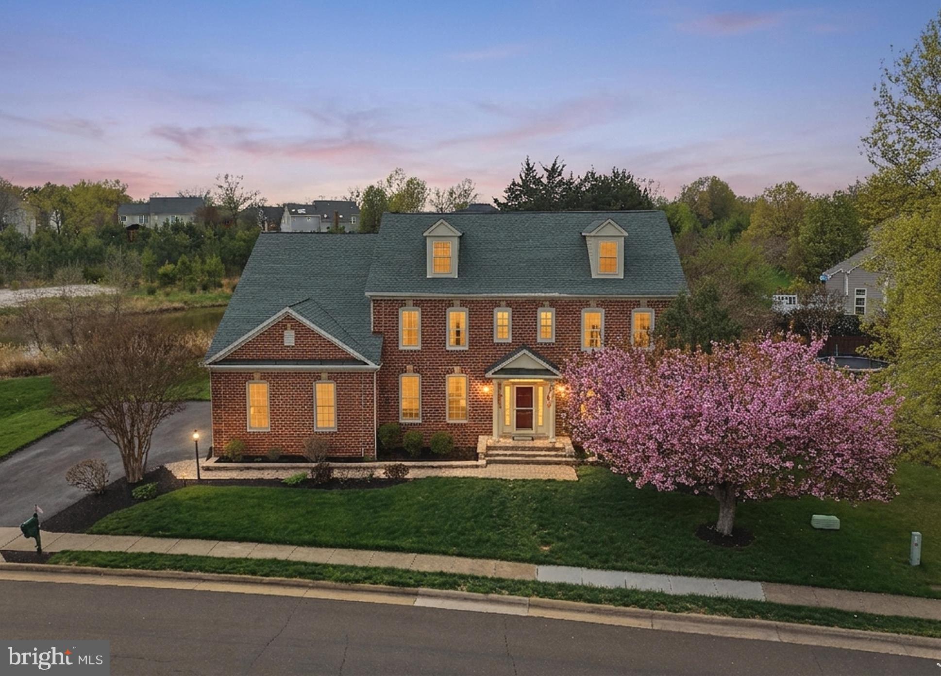 5 bedroom, 5.5 bath home with 4 finished levels!