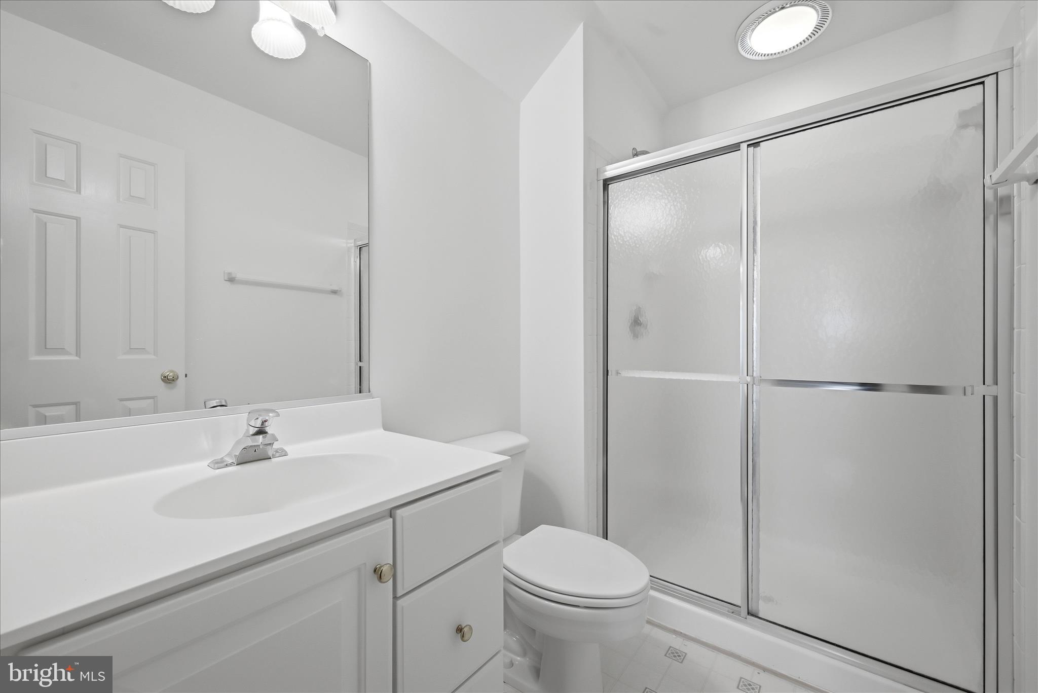 14170 Clubhouse Road Gainesville, VA 20155 - Photo 50 of 91 4th Full bath