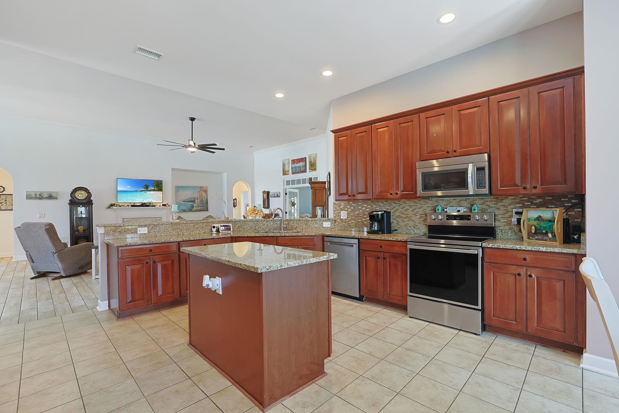 604 Merton Court Myrtle Beach, SC 29579 - Photo 9 of 52