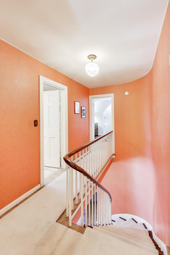 600 Riverwoods Road Mettawa, IL 60045 - Photo 29 of 49 a view of an entryway