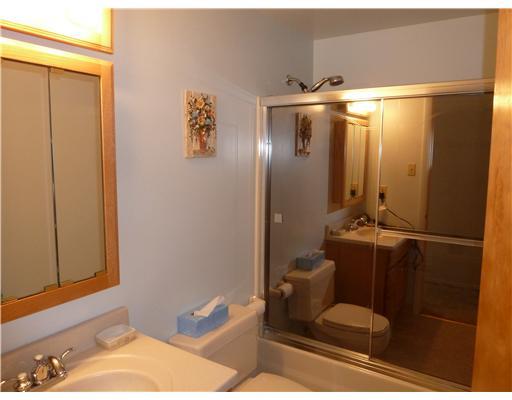 229 Wyngate Road Coraopolis, PA 15108 - Photo 14 of 18 Full Bath. Second floor bath!